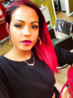 looks like christina milian died her hair. she looks good :)