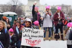 lilthot:My favorite sign at the women’s march. The nonchalant