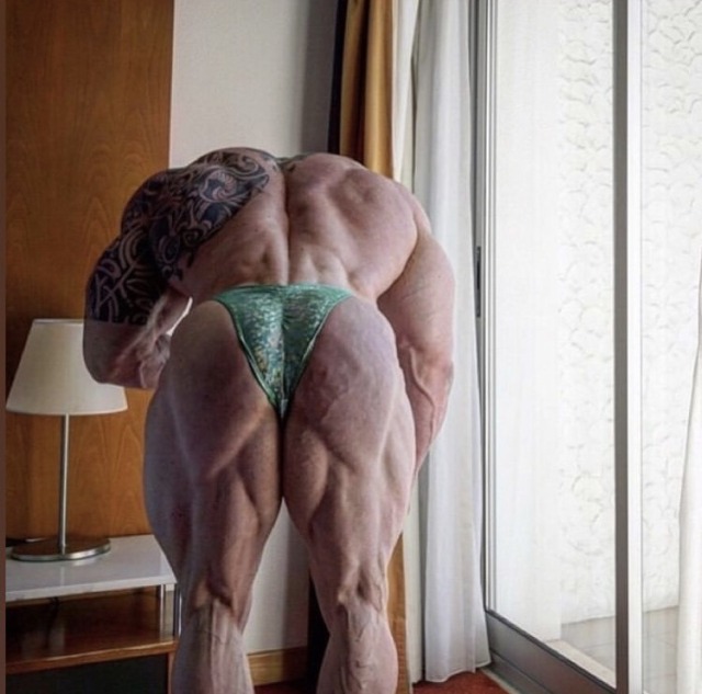 Ole Kristian Våga - The man’s hamstrings and ass are fucking