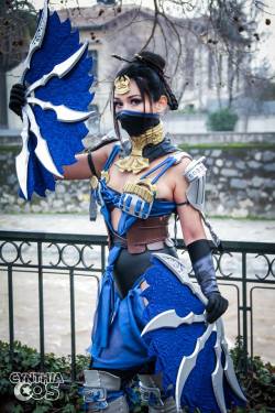 kamikame-cosplay:  Princess Kitana cosplay from Mortal Kombat