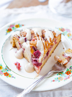 ilovedessert:  Strawberries and Cream Coffee Cake with Vanilla