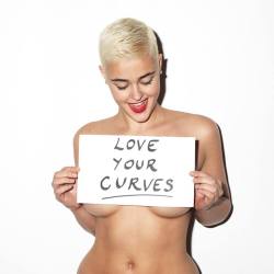 stefaniamodel:  “You have to love your curves!“  Stefania