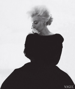 balenciagalux:  Marilyn Monroe in Christian Dior Haute Couture,