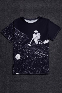 justtreatyou: Tumblr Fashion Unisex T-shirts  Astronaut   //