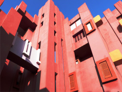 pursuable:  Ricardo BofillMuralla Roja, 1973