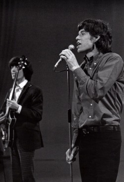 doraemonmon:  Bill Wyman and Mick Jagger - The Rolling Stones