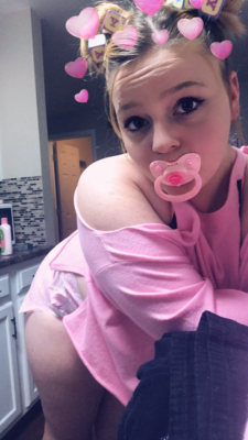 diplvr4good:  wavvveygurl69:  Sweet n smol😇  Amazing Paci