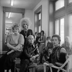 Warhol Factory Friends. Cecil Beaton anatomika.-