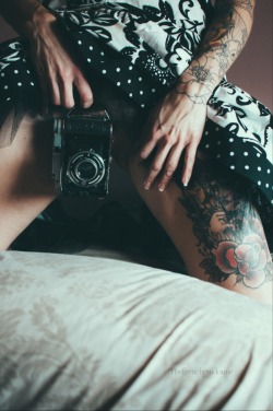 asleepylioness:   Bonjour beauté,This is my vintage camera a