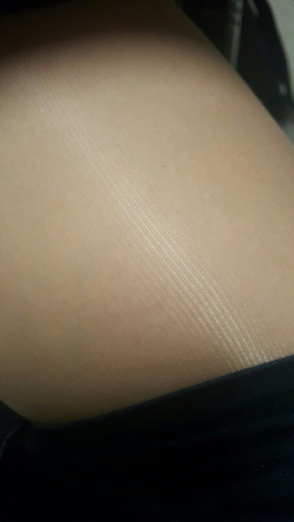tightsxbabe:  Close up of the texture of my legs