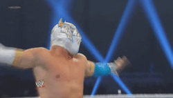 “Sin Cara” has some moves! 