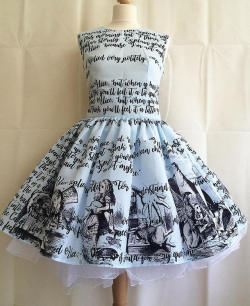 wordsnquotes:  Geek Out With These Gothic Inspired Fashion Items