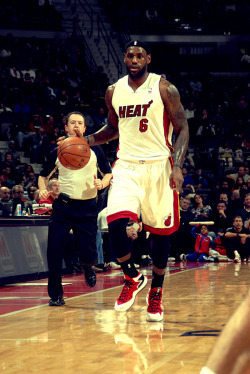 fyeahbballplayers:  LeBron James x The Pistons; 