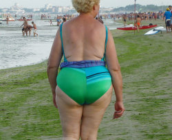 Here is another nice fat assed beach granny showing off her big