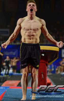 bubbly2345:  fit-scallys:  British gymnast Sam Oldham  Those