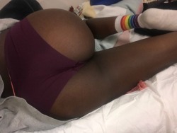 buysellpanties:  selling my panties to help pay for school materials!