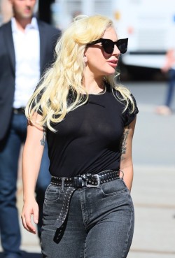 vaayaralhastiyonhaasy:  Lady Gaga Braless (10 Photos) via #TheFappeningLady