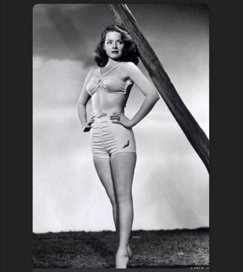 Paulette Goddard Nudes & Noises  