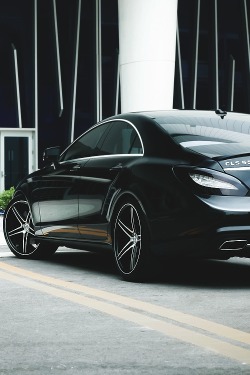 drugera:  Mercedes CLS550 | Source | 