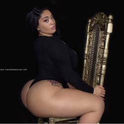 thecakemagazine:  New cake video uploaded LINK IN BIO 👆🏻👆🏻