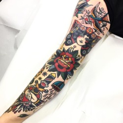 old-school-tattoos:Done by Dani Queipo (@daniqueipo) at Seven