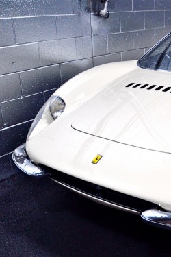 drugera:  Ferrari 365P Tre Posti 