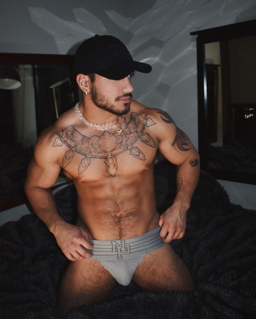 gayporngodz:DAVID DOM CHRISTIAN 🍾@dombeeef🐽👻 @nastypigShot
