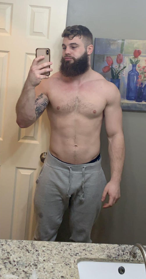 kt1700:Bearded Up…🦁