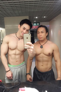 evianguy:  Hawt Asian Stud!