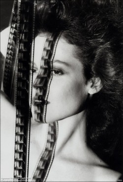 monkeysaysficus: Sigourney Weaver, photographed by Helmut Newton.