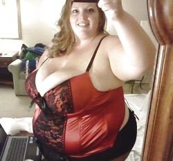 overweight-fucking-chicks:  Real name: ChristyPics: 32Looking:
