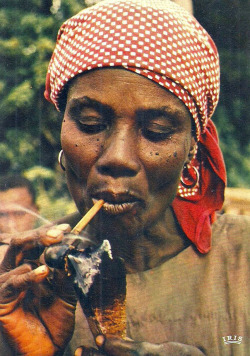 grand-bazaar:  Vintage Haiti - Woman smoking Pipe