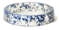 culturenlifestyle: Handmade Resin Bangles Contain Flowers an