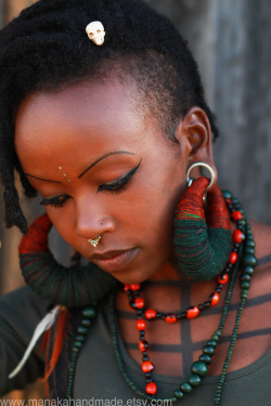 fuckyeahstretchedears:   &ldquo;Earth Flower&rdquo; Inspired by Fall! Pair of rare Hemp Manakees for stretched ears… (^_^) This pair has been handmade using hemp that I have dyed in shades of green and orange. Different shades of reds and brown have