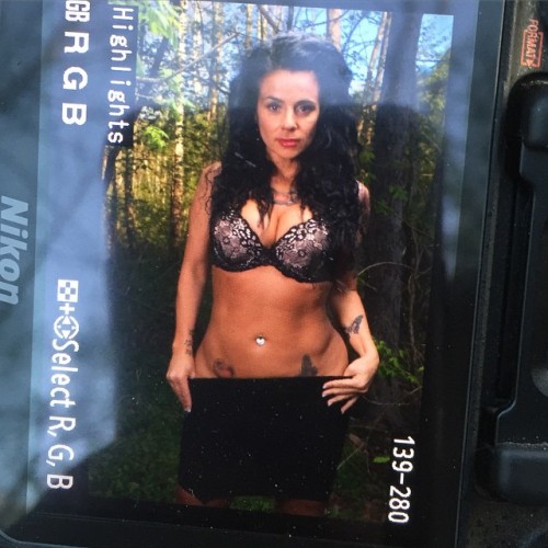 Straight off the camera shot with Leila Rene @loveleila7  enjoy #photosbyphelps  #fitness  Photos By Phelps IG: @photosbyphelps I make pretty people….Prettier.™ Www.facebook.com/photosbyphelpsfanpage check my work out.. Curves and quality