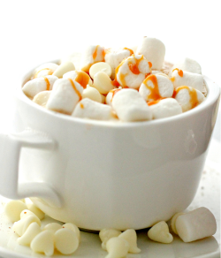 fullcravings:  Vanilla Latte White Hot Chocolate