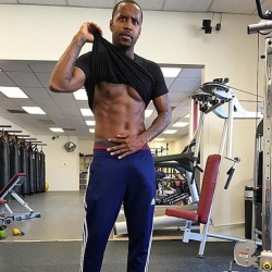 hotfamousmen:  Safaree Samuels