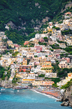 italian-luxury:  Benvenuti a Positano, Italia