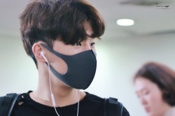 890428k:  170523 Departure: Gimpo International Airport© touch