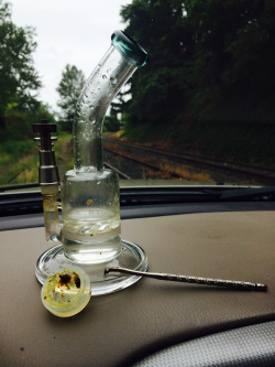 a-high-ass-ginger:  Rainy day train track dabs.