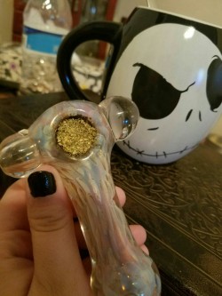 peacefulpothead:  Bed time bowl 🌙