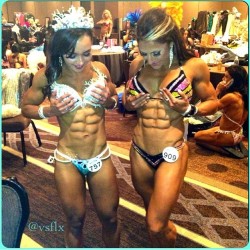 musclegirls:   amp-addict:  Vanessa Serros  Left…no, right.Wait…on