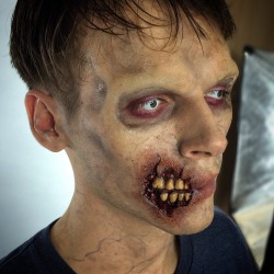 showmemakeup:  If you love the Walking Dead, and films such as