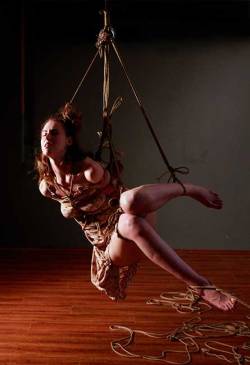 sasha-ishemia:  Ropes by Kalahari.Model: Helena Lucid.Photo by
