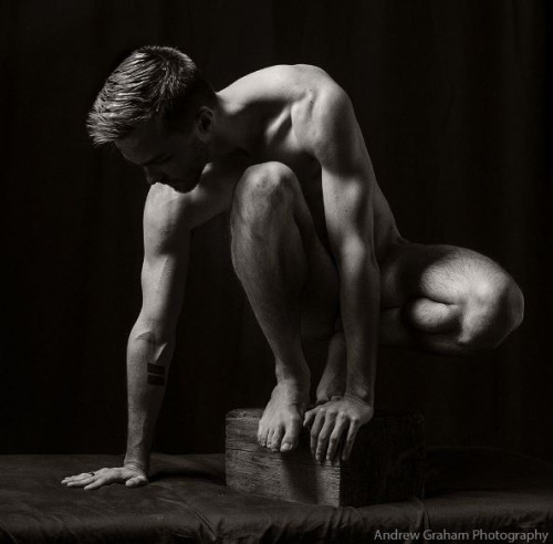 dance-world:  Nick Dill - photo by Andrew Graham
