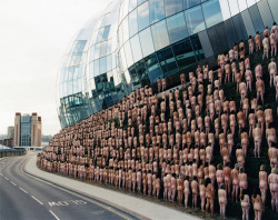 paddle8:  Spencer Tunick, Newcastle Gateshead 4.2 (Baltic Centre