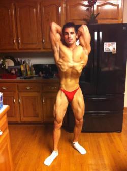 mitos:  Natural bodybuilder Corbin Pierson (2012) 