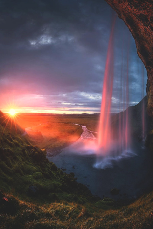 lsleofskye:  Iceland | benstraussphotography