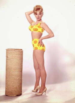 damsellover:Joey Heatherton