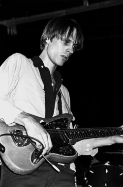 infamousgifts:Television: Tom Verlaine by Donna Santisi. 